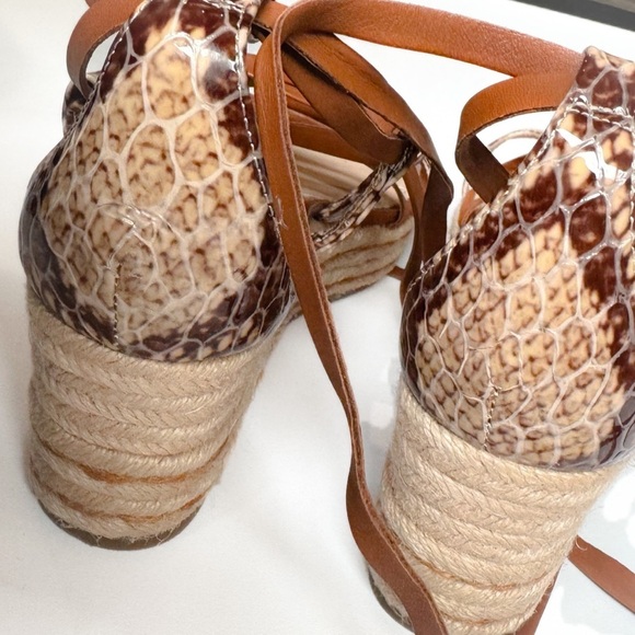 Louise et Cie snakeskin laceup platform strappy sandal ❤️ - Picture 10 of 11